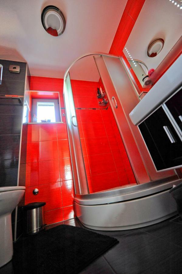 Apartment Vedran โปดสตรานา ภายนอก รูปภาพ