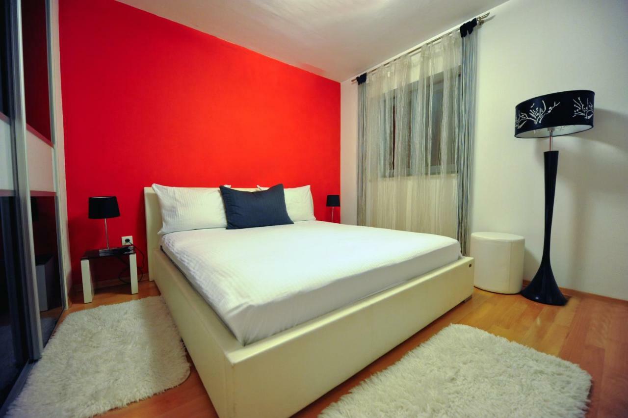 Apartment Vedran โปดสตรานา ภายนอก รูปภาพ